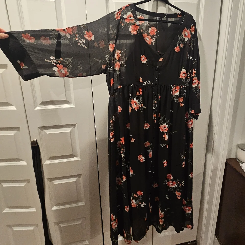Torrid Black Floral Maxi Dress, Size 3 - Picture 4 of 4